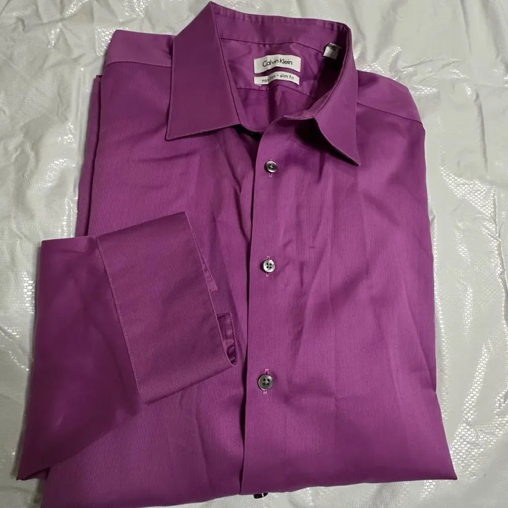 Calvin Klein Purple Cotton Slim Fit Dress Shirt Size 16.5” arm 34/35